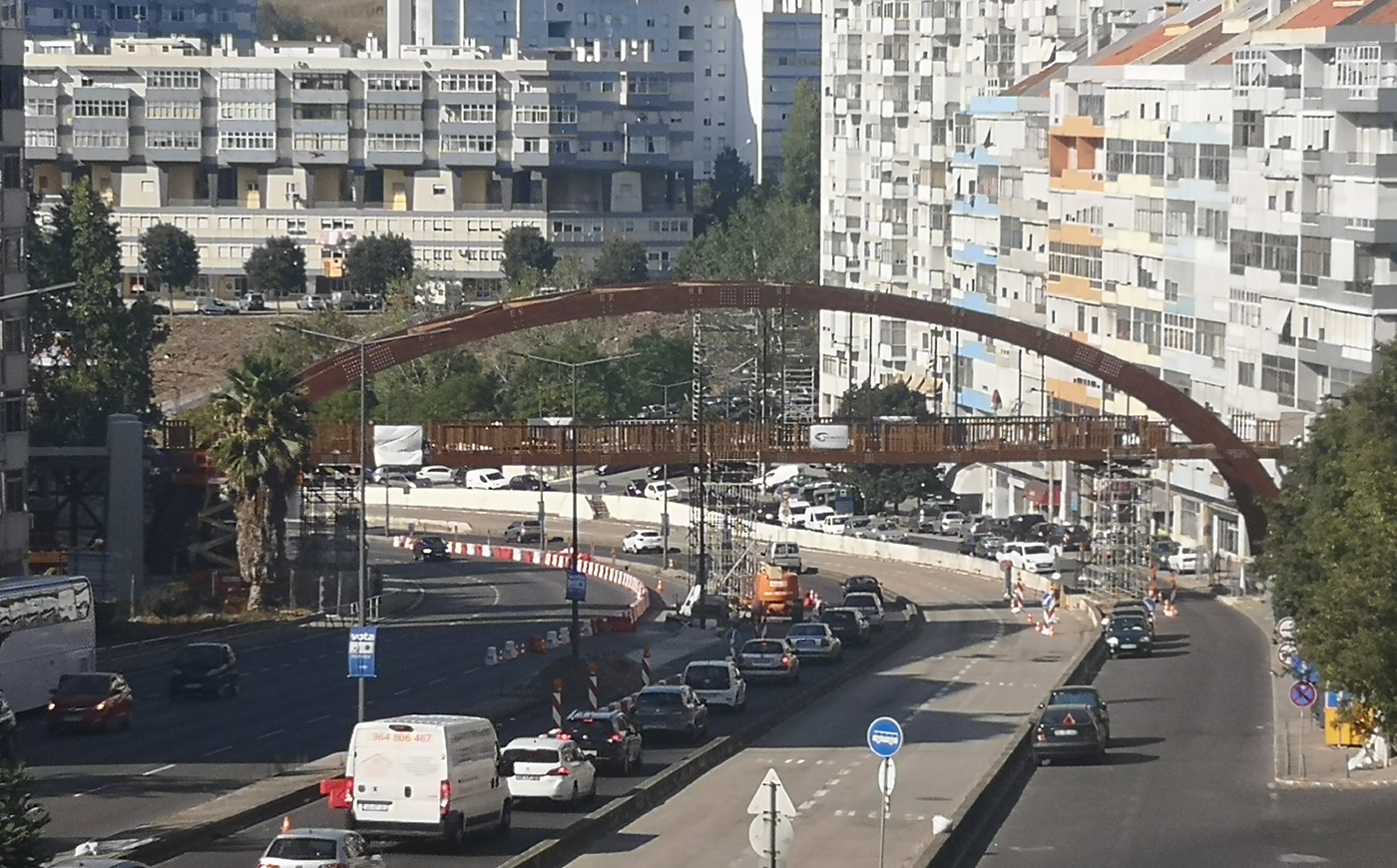 Construction of cycle-pedestrian crossing over Carriche sidewalk